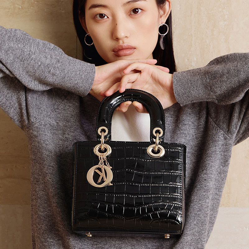 %100 Hakiki Deri Lüks Mini Kad - Leather Work Bag Women incelemesi ve fiyatı